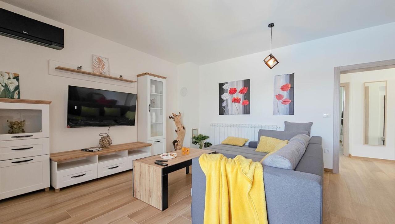 Vila Casa Gojtan Karigador Exteriér fotografie